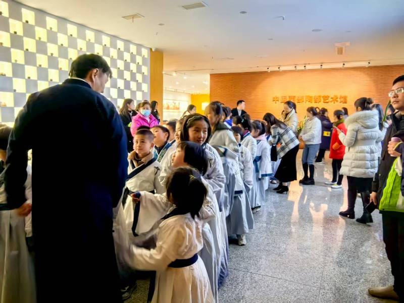 文化赋能：友谊县魔创文旅挖掘城市文化资源的实践探索